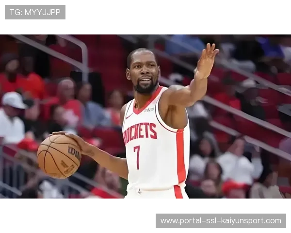 杜兰特谈三分里程碑：持续努力的结果，荣誉属于团队